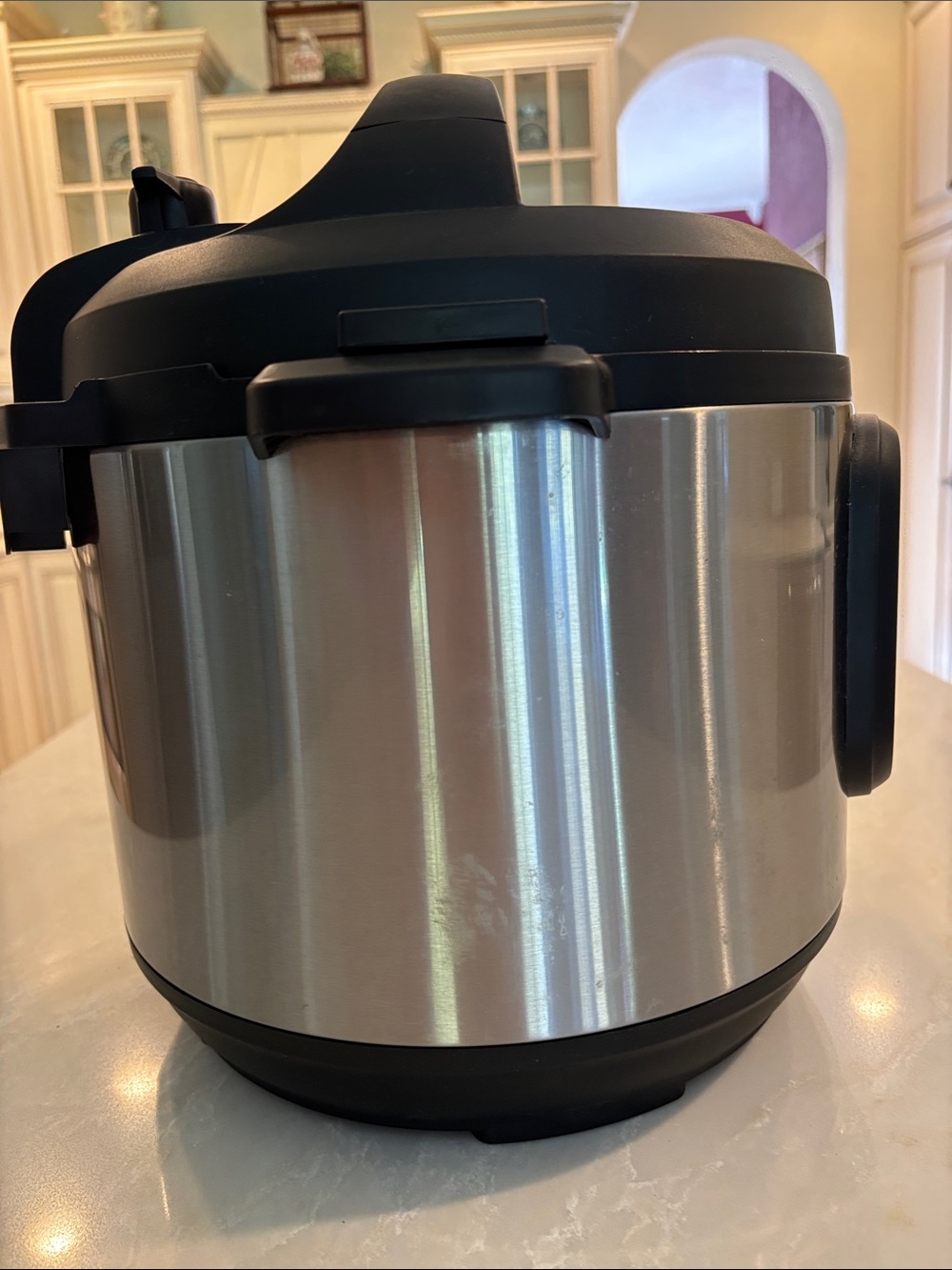 Instant Pot 6 QT - Picture 4 of 8